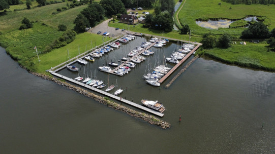 Sportboothafen Fleckeby